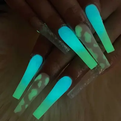 Glow in the dark acrylic nails 
