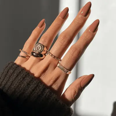 Chocolate milk nails 