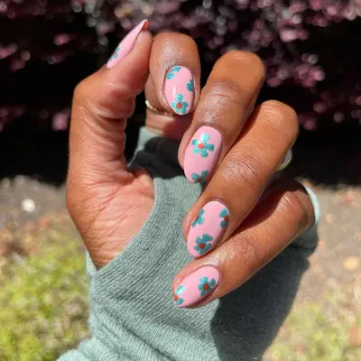 Short floral nails