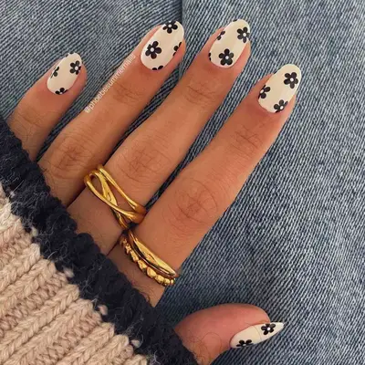 Short floral nails