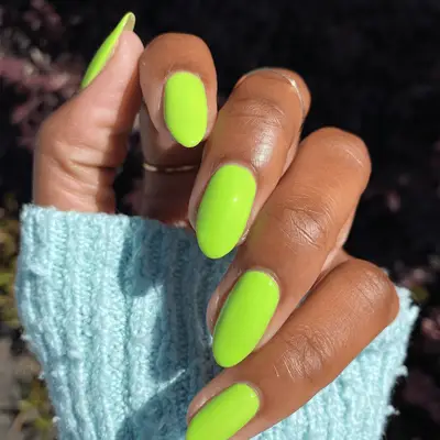 neon green gel nails