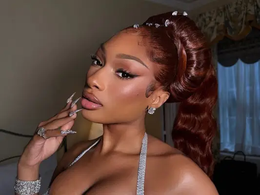 Megan thee Stallion probó un color de cabello inesperado para el verano