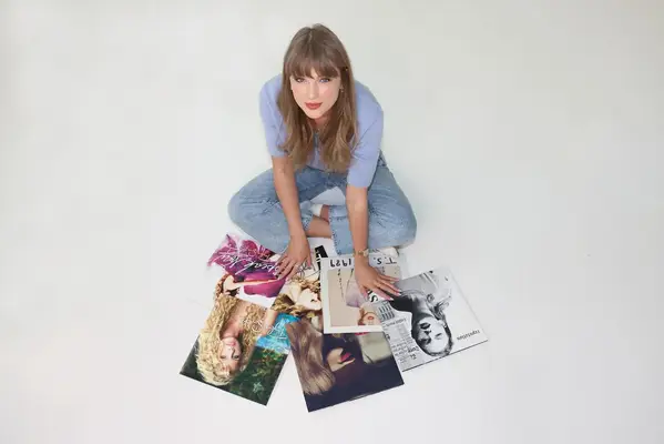 Taylor Swift with all her albums