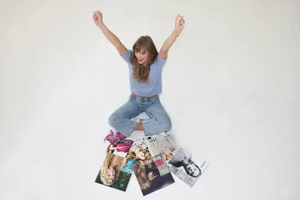 Taylor Swift with all her albums