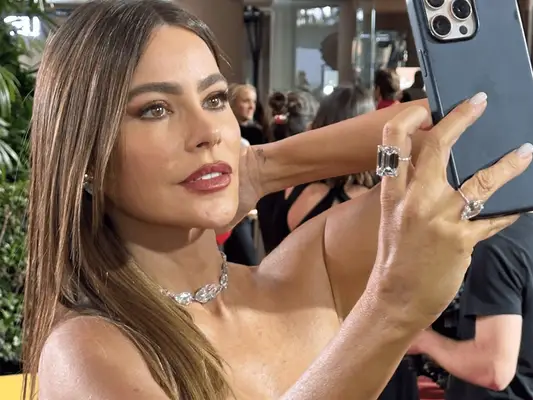 Sofia Vergara nosiła to nowe podstawy dla swojego promiennego, seksownego makijażu Złotych Globów