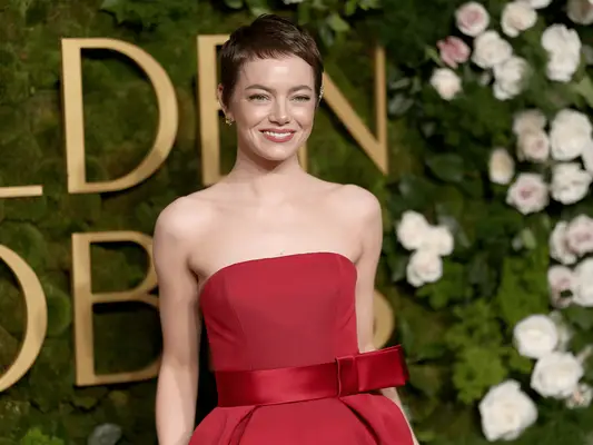 Emma Stone with a pixie cut at the 2025 Golden Globes
