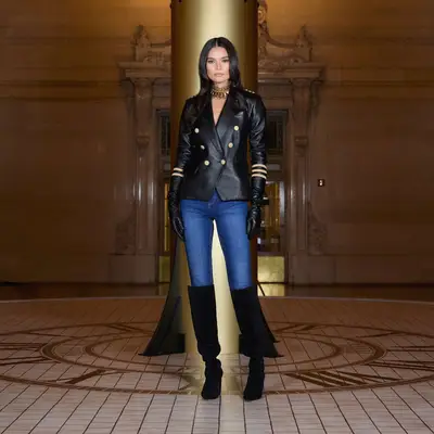 A skinny jeans look by L