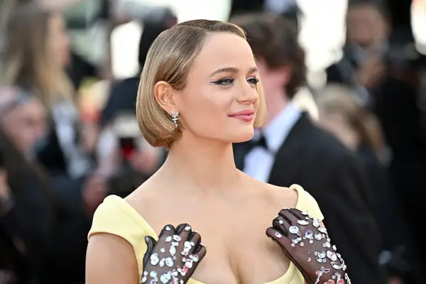 Joey King with a bob at Cannes Film Festival.