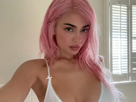 Kylie Jenner with pink hair