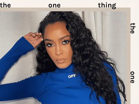 La star de la `` maison d'été '' Ciara Miller sur les soins capillaires de la pharmacie et sa confiance