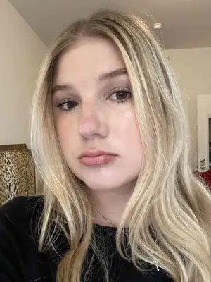 The author wearing gray eyeshadow from the Makeup by Mario Master Mattes: The Neutrals Palette