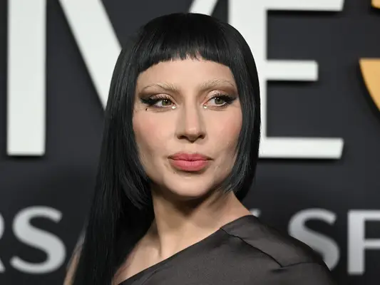 Makijażka Lady Gagi używa tej genialnej sztuczki do swoich rozmytych ust