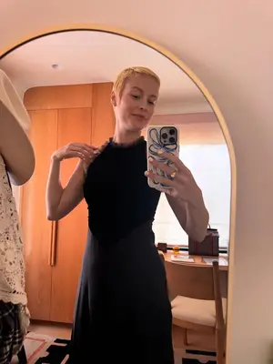 Brie Larson shows off her 