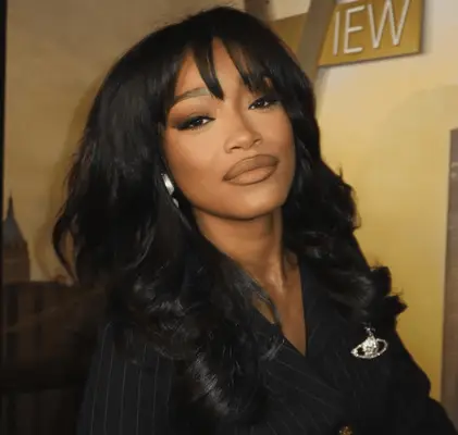 Keke Palmers opale skimmer negle er så smukke til efteråret