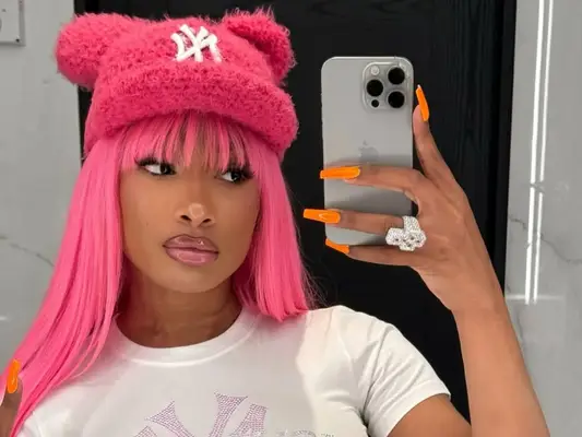 Megan o garanhão acabou de cair toda a garota gostosa de verão que você poderia precisar