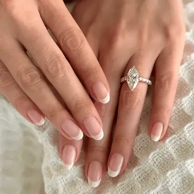 close up of selena gomez