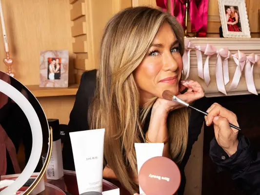 Jennifer Aniston brakte tilbake en ekstra lagvis, ekstra sprett versjon av 'The Rachel'