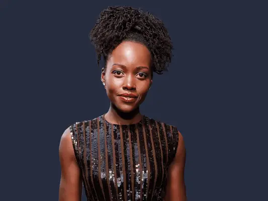 Lupita Nyong’o llevaba maquillaje de sirena futurista al Festival de Cine de Toronto