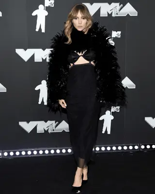 Suki Waterhouse at the 2024 VMAs