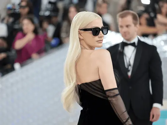 Jessica Chastain with platinum hair at the 2023 Met Gala 