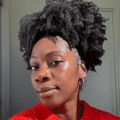  MYM Beauty social media editor Jasmine Phillips 