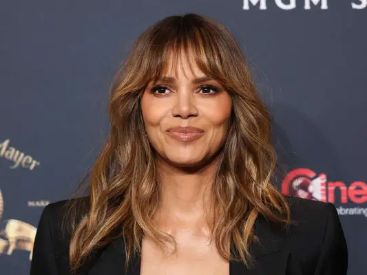 O Bob de Halle Berry é o estilo chique para copiar neste verão