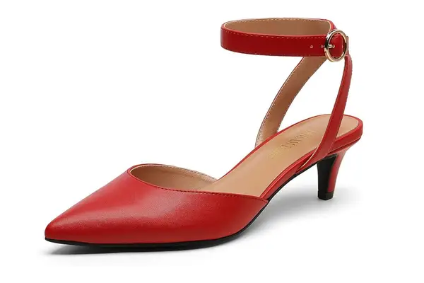 low kitten heel closed toe pump