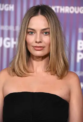 Margot Robbie at the 10th Annual Breakthrough Prize Ceremony