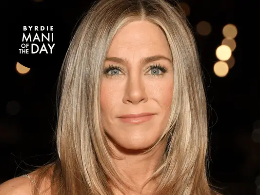 Wir werden den ganzen Sommer über Jennifer Anistons Ballett -Slipper -Nägel kopieren