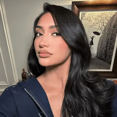 'Love Island' Star Leah Kateb deler sine yndlingsprodukter til huden med acne-udsat