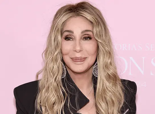 Cher debuterede Chantilly Blonde Hair på Victoria's Secret Fashion Show