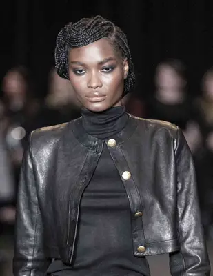 Sculptural braids at the FW 2025 Sergio Hudson show