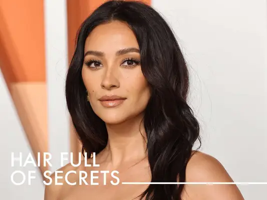 Shay Mitchell på 'Hårforbrytelser' og fryktløst prøver nytt utseende