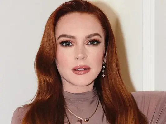 Lindsay Lohan with red hair 