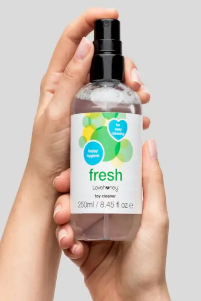 Love of Toy Clean 8.5 fle. oz