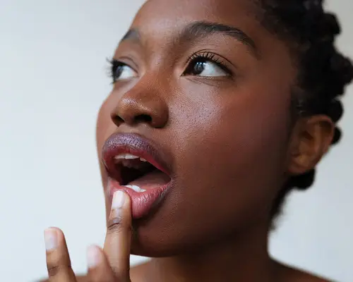 Sådan behandles rynker over dine læber ifølge hudlæger