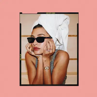 Hailey Bieber's 'Glazed Donut' hudpleje rutine og foretrukne hudtips