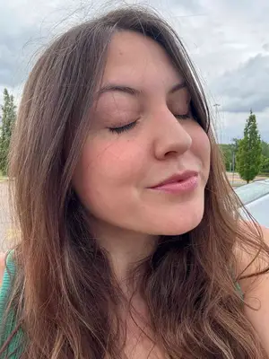 the author wearing Drunk Elephant Plump-C Tripeptide Lippe Mask