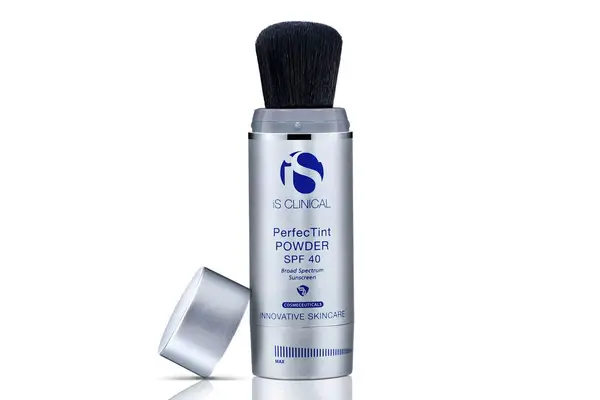 iS Clinical PerfecTint Powder SPF 40