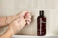 Person tests Maude pH-Balanced Body Wash and Bubble Bath