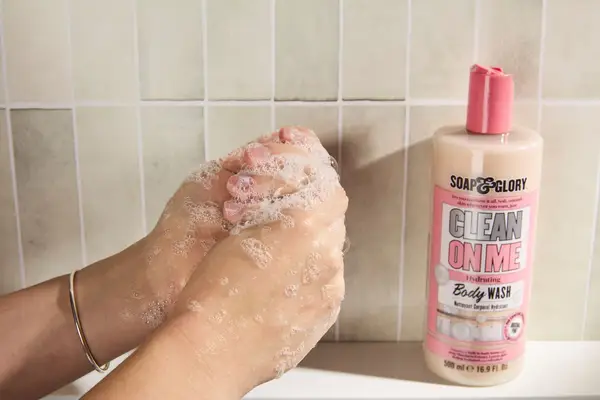 Person tests Soap & Glory Original Pink Clean on Me Clarifying Body Wash