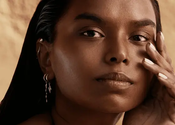 10 måder at helbrede tør hud omkring næsen på, ifølge Derms