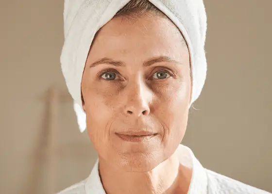 Hvad er en stamcellefaselift? Eksperter forklarer det ikke-kirurgiske alternativ