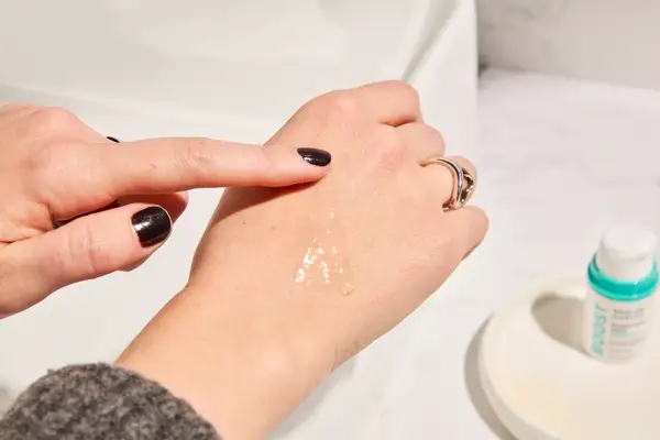 CeraVe Hydrating Hyaluronic Acid Serum