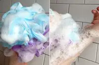 A person before and after using the SHOWER BOUQUET Loofah-Bath-Sponge