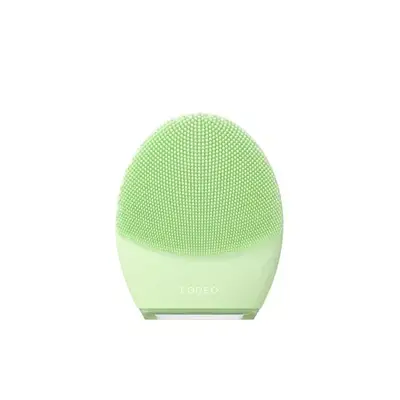 foreo luna 4 device in green