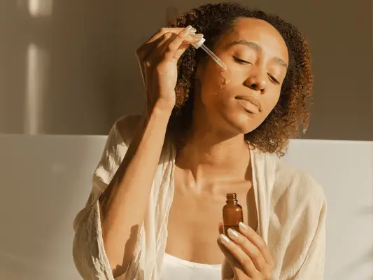 Que signifie comédogène et non comédogène? Nous avons demandé aux dermatologues d'expliquer