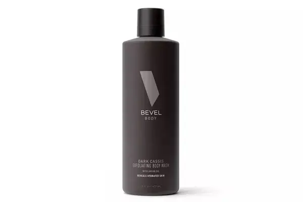 Bevel Menâs Natural Exfoliating Body Wash