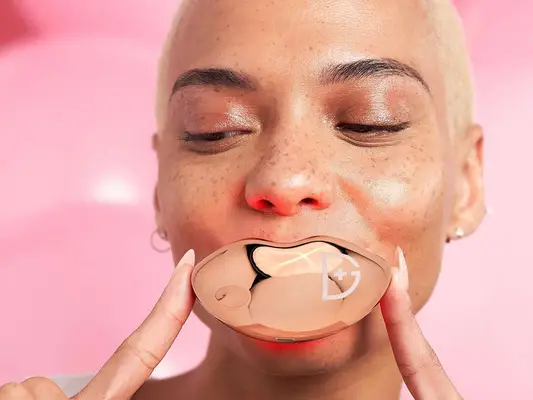 Er LED Lip Therapy -enheder hemmeligheden bag en glattere trut? Vi undersøger