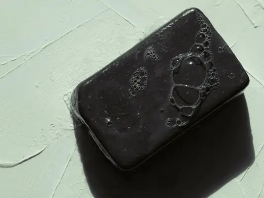 Come usare il sapone nero africano per la pulizia di livello successivo